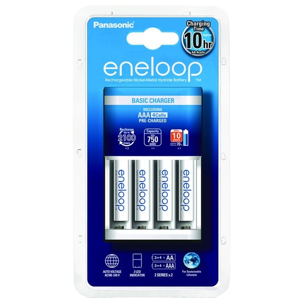 4 Panasonic eneloop AAA  Akkus + Ladeger